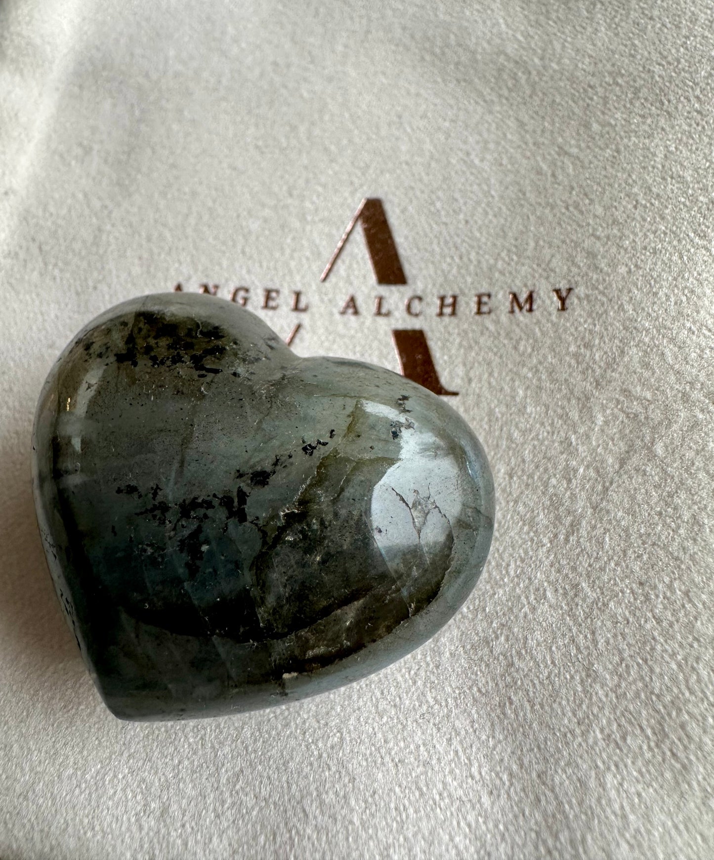 【スペイン発・全世界送料無料】才能開花ラブラドライトハート