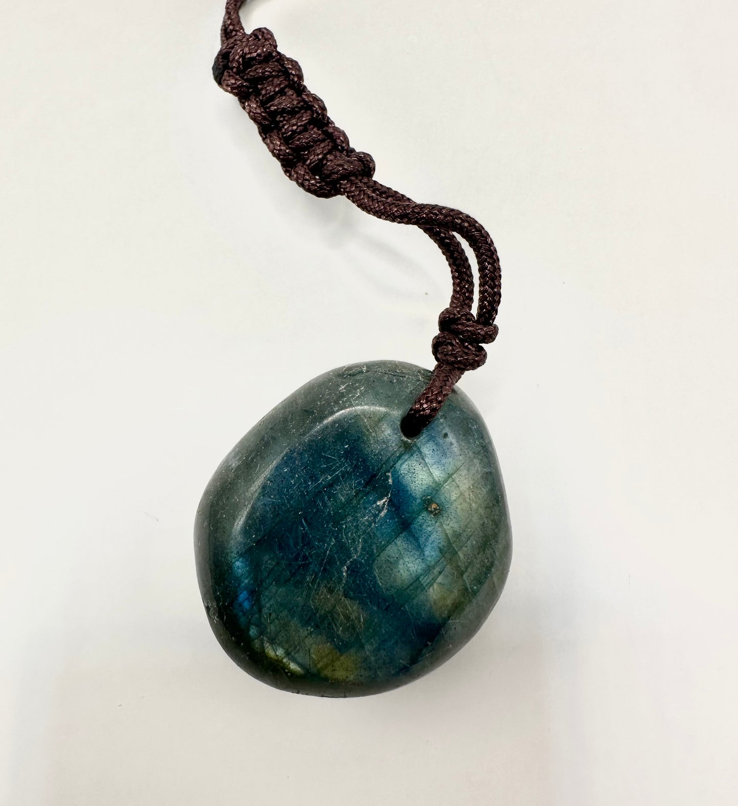 【スペイン発・全世界送料無料】ラブラドライトネックレス