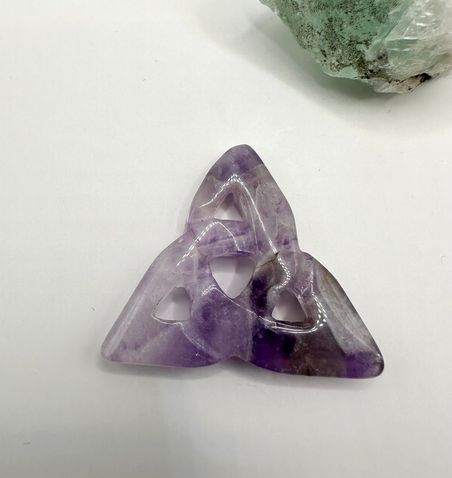 【スペイン発・全世界送料無料】アメジストケルティックノット(白っぽい)