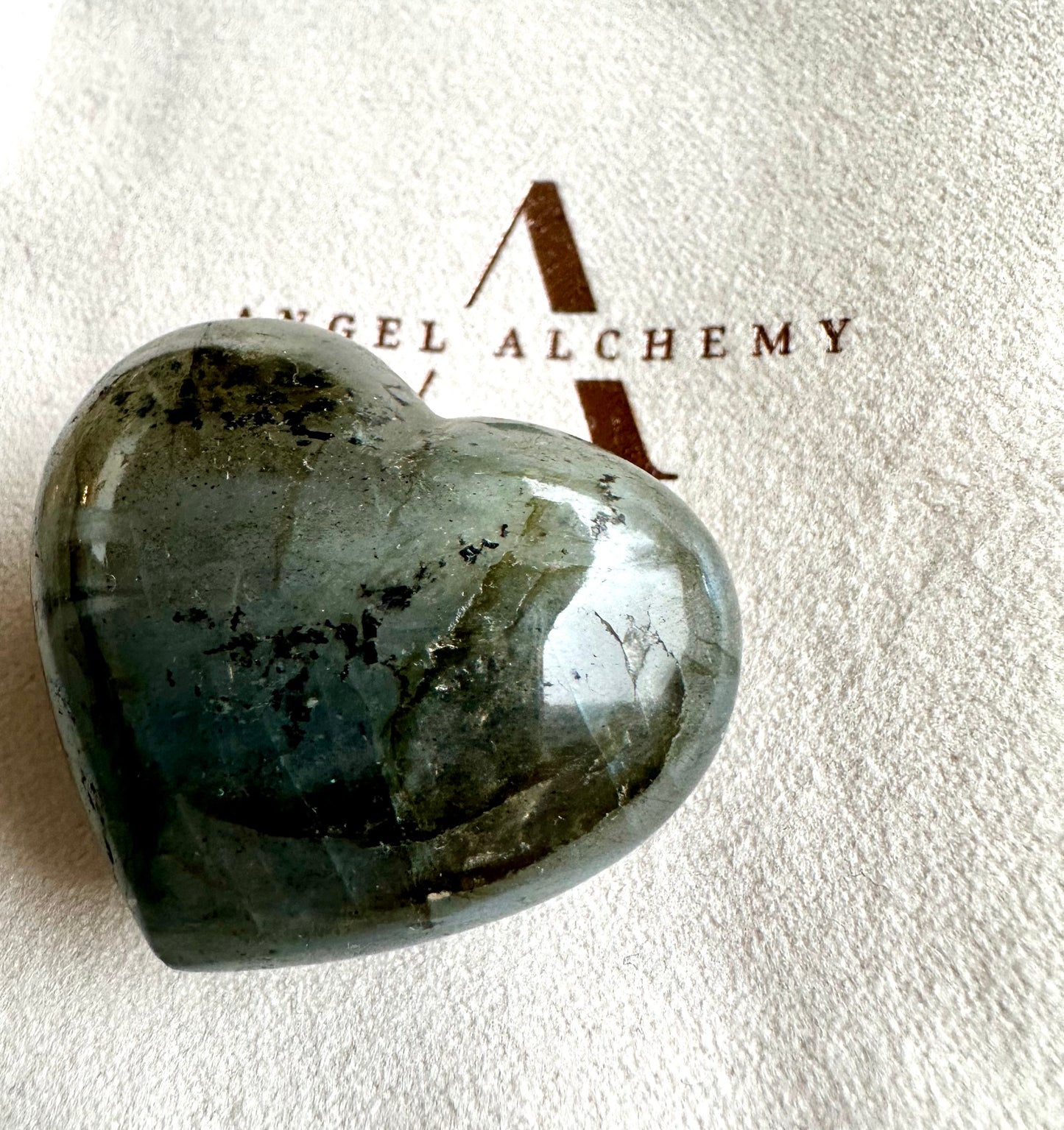 【スペイン発・全世界送料無料】才能開花ラブラドライトハート