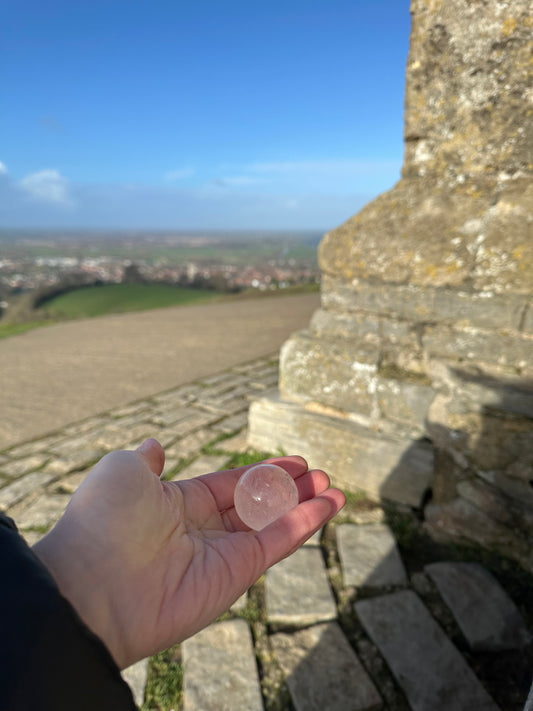 【送料込】聖地イギリスグラストンベリーのエネルギー調整済水晶30mm