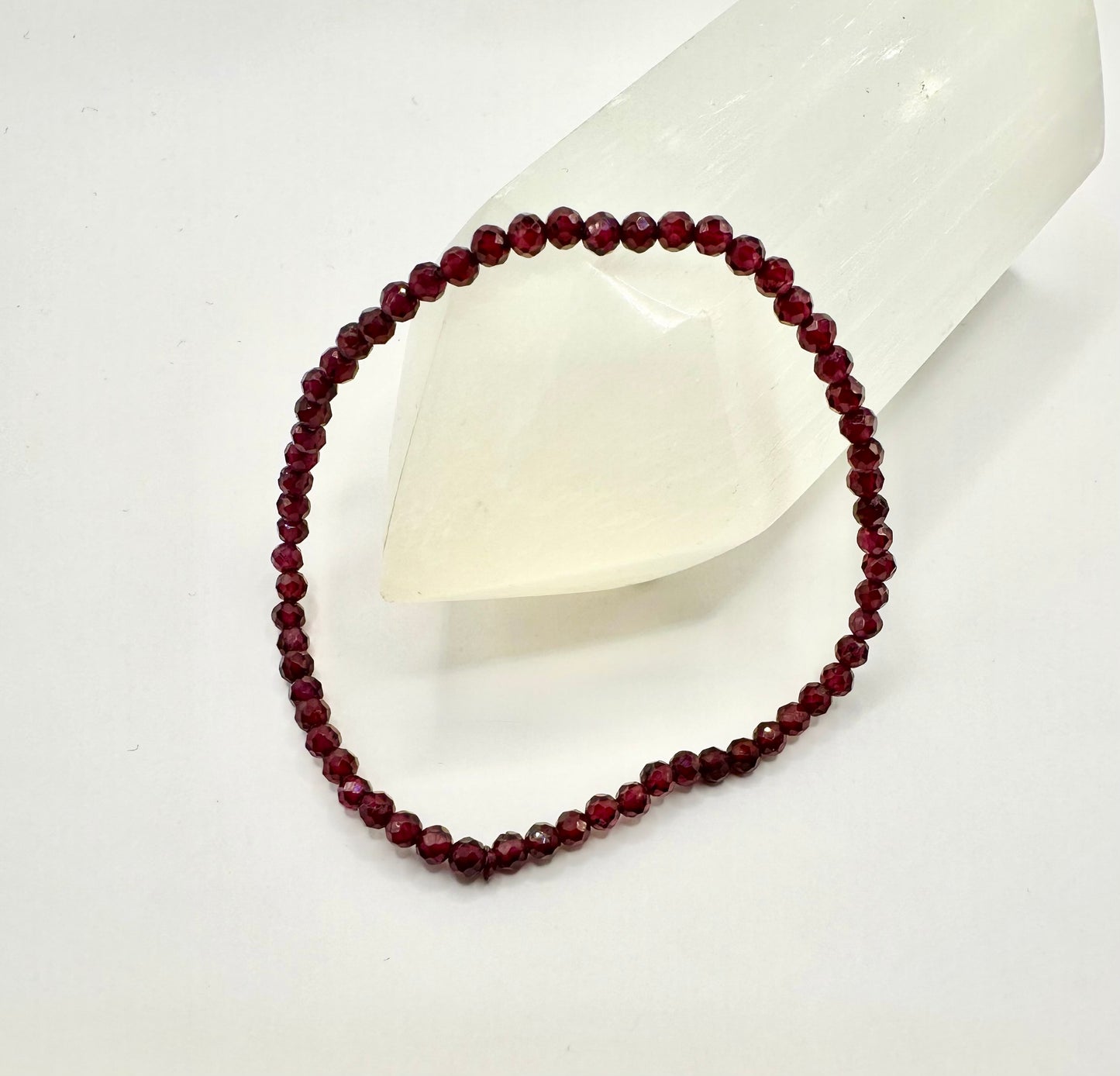 【スペイン発・全世界送料無料】レッドガーネットブレスレット2-3mm