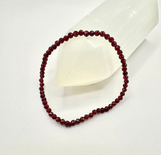 【スペイン発・全世界送料無料】レッドガーネットブレスレット2-3mm